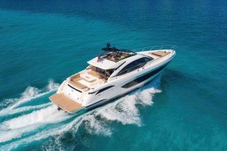 Détendez-vous lors de vacances de prestige sur un yacht