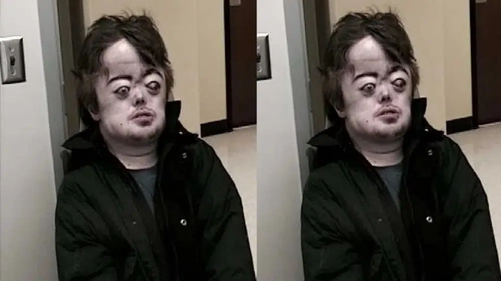 est l'artiste Brian Peppers